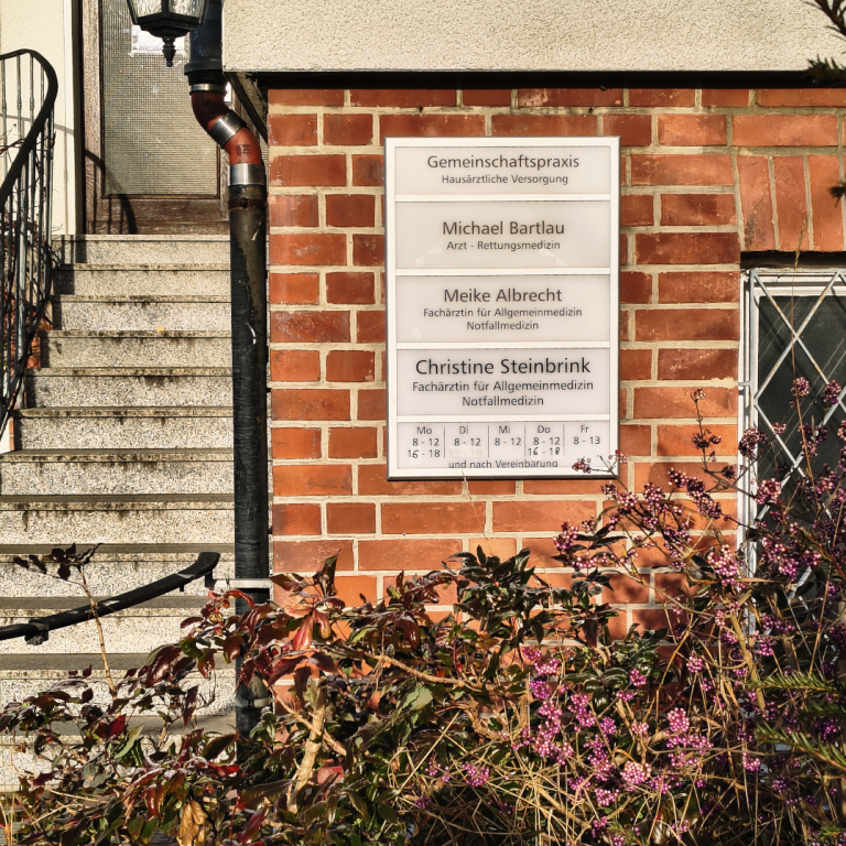Der Eingang unserer Hausarztpraxis